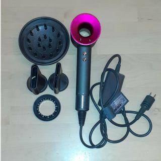 ダイソン(Dyson)のdyson ダイソン ドライヤー(ドライヤー)