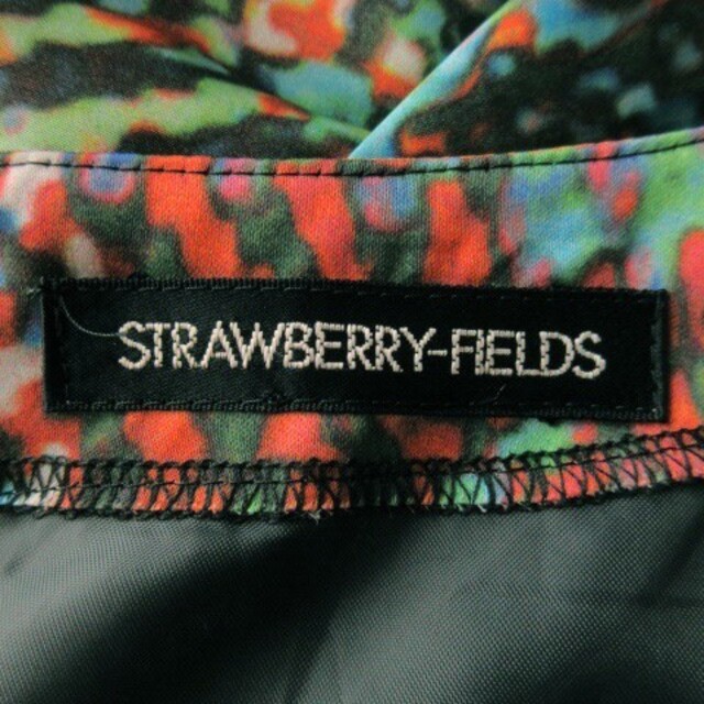 STRAWBERRY-FIELDS(ストロベリーフィールズ)のストロベリーフィールズ ワンピース ひざ丈 半袖 モザイク 総柄 マルチカラー レディースのワンピース(ひざ丈ワンピース)の商品写真