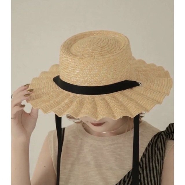 who's who Chico(フーズフーチコ)のAmiur pleats straw hat 麦わら帽子／NUGU lawgy レディースの帽子(麦わら帽子/ストローハット)の商品写真