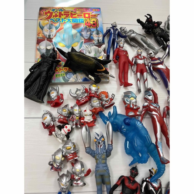 新品 ウルトラマン 限定ソフビ・指人形 www.krzysztofbialy.com