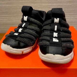 ナイキ(NIKE)のm0m0ka様　NIKE ジュニア スニーカー ノーヴィス　19cm(スニーカー)