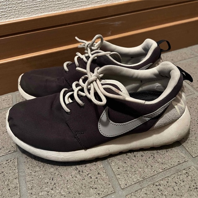 NIKE(ナイキ)のナイキ　ローシワン　レトロ　22.5cm レディースの靴/シューズ(スニーカー)の商品写真