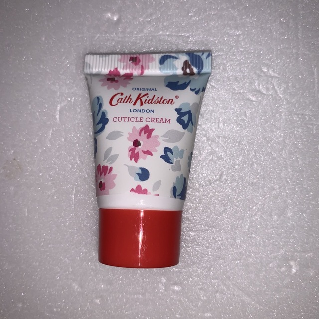 Cath Kidston(キャスキッドソン)のキャスキッドソン　キューティクルクリーム　ワイルドローズ　B コスメ/美容のネイル(その他)の商品写真