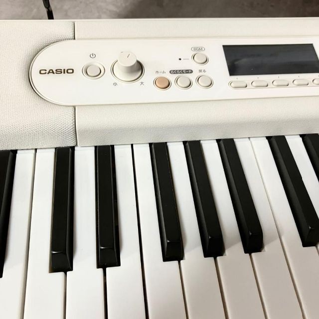 極美品 CASIO 電子キーボード LK-526 光ナビゲーション ココチモの通販