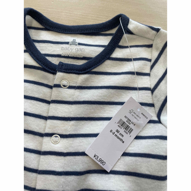 babyGAP(ベビーギャップ)のbaby GAP ポケットロンパース キッズ/ベビー/マタニティのベビー服(~85cm)(ロンパース)の商品写真