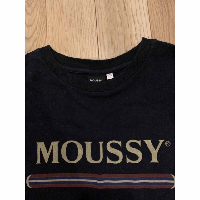 moussy(マウジー)の【マウジー】半袖ロゴTシャツ　ブラック/黒　レディース レディースのトップス(Tシャツ(半袖/袖なし))の商品写真