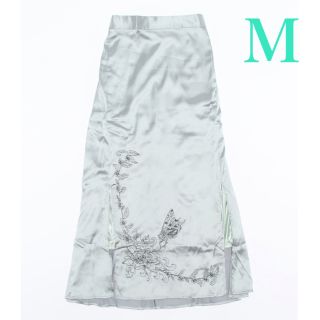 アイモハ(aimoha)のアイモハ 刺繍スリットサテンプリーツスカート グリーン M(ロングスカート)