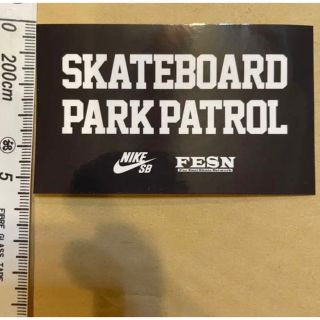 ナイキ(NIKE)の２枚　ナイキSB 非売品ステッカー Nike Skateboard Park(スケートボード)