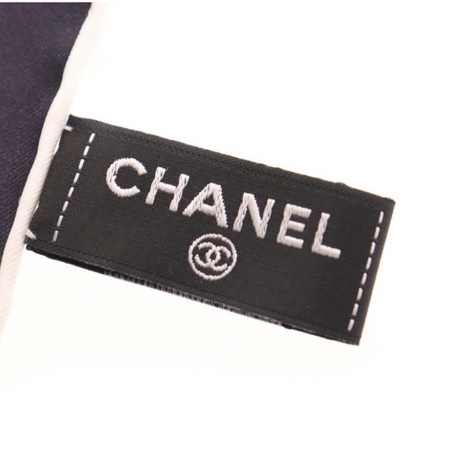 CHANEL(シャネル)のシャネル　スカーフ　シュシュセット レディースのファッション小物(バンダナ/スカーフ)の商品写真