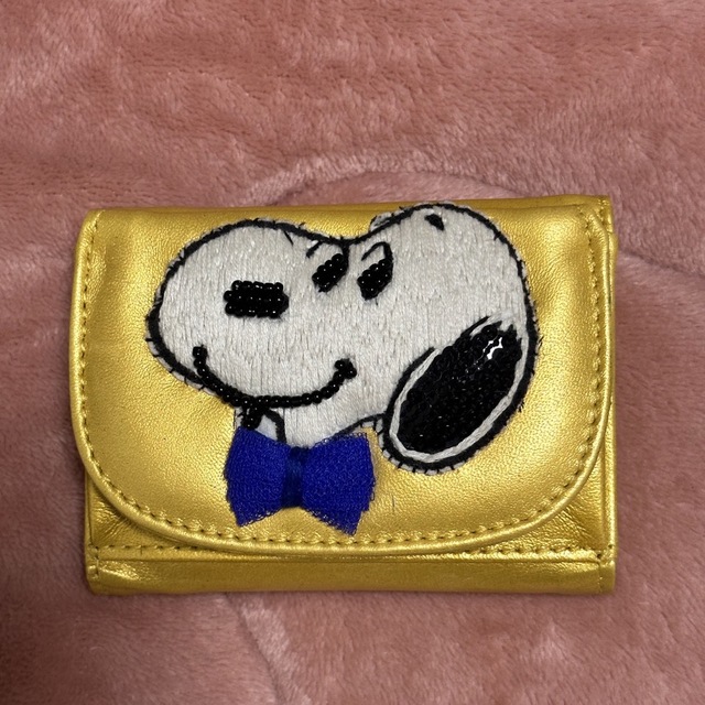 PEANUTS(ピーナッツ)のおかいものスヌーピー限定　刺繍ミニウォレット エンタメ/ホビーのおもちゃ/ぬいぐるみ(キャラクターグッズ)の商品写真