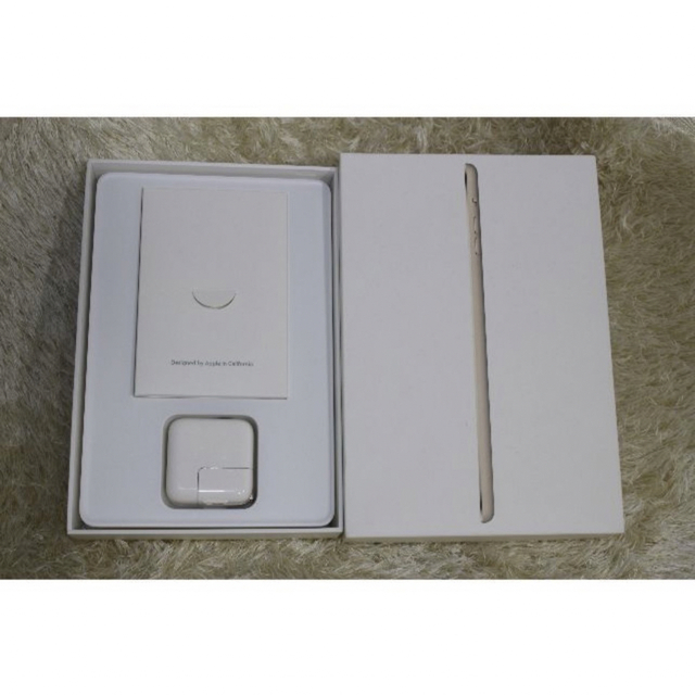 【完動美品】iPad mini3 64GB Cellular docomo 5