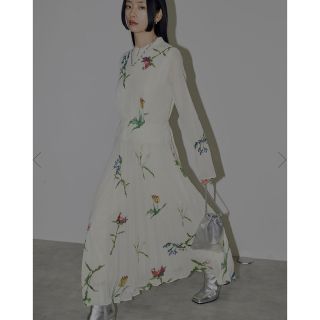 アメリヴィンテージ(Ameri VINTAGE)のSOFIA PLEATS DRESS ワンピース　アメリ　アメリヴィンテージ(ロングワンピース/マキシワンピース)