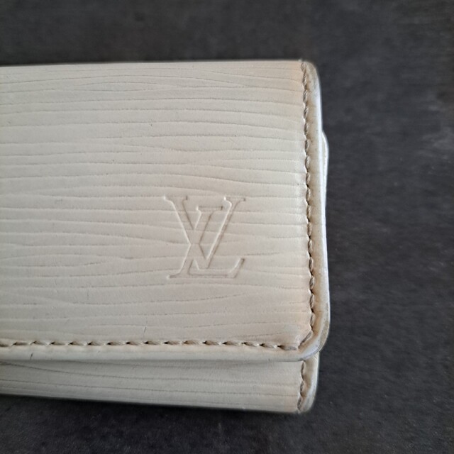 LOUIS VUITTON(ルイヴィトン)のLouis Vuittonキーケース レディースのファッション小物(キーケース)の商品写真