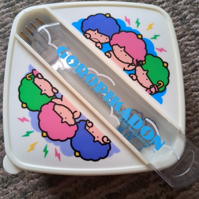 サンリオ - サンリオ ゴロピカドンお弁当箱の通販 by ねこ's サンリオ - サンリオ ゴロピカドンお弁当箱の通販 by ねこ's