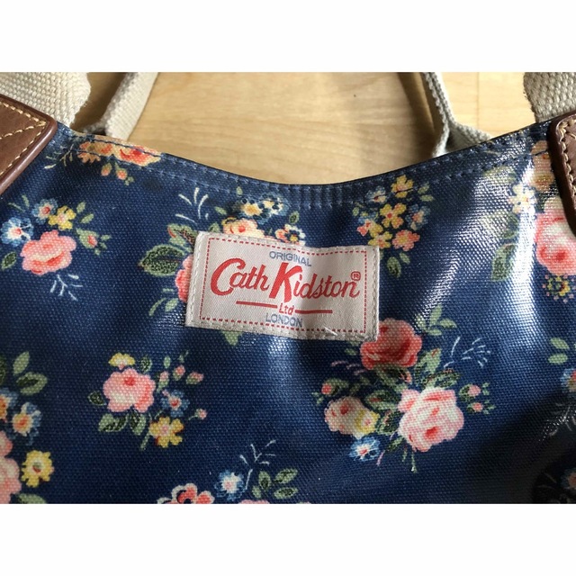 Cath Kidston(キャスキッドソン)のCath Kidson ボストンバッグ　花柄　バラ レディースのバッグ(ボストンバッグ)の商品写真