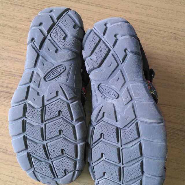 KEEN(キーン)のKEEN キッズサンダル キッズ/ベビー/マタニティのキッズ靴/シューズ(15cm~)(サンダル)の商品写真