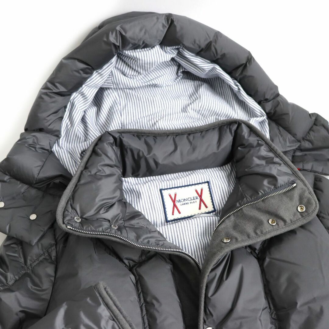 美品◆17-18AW MONCLER GAMME BLEU/モンクレールガムブルー ロゴワッペン ボタン×ZIP フーデッド ダウンジャケット グレー  2 正規品