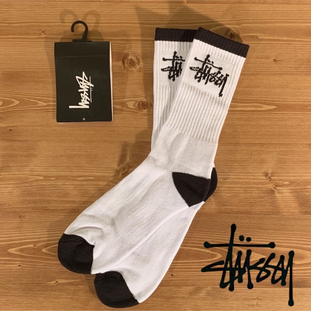 STUSSY(ステューシー)の希少レア Stussy ステューシー ストックロゴソックス ホワイト　海外限定 メンズのレッグウェア(ソックス)の商品写真