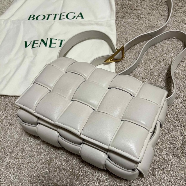 BOTTEGA VENETA  パデッド カセット