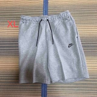 ナイキ(NIKE)のナイキ　テック フリース ショートパンツ　XL(その他)