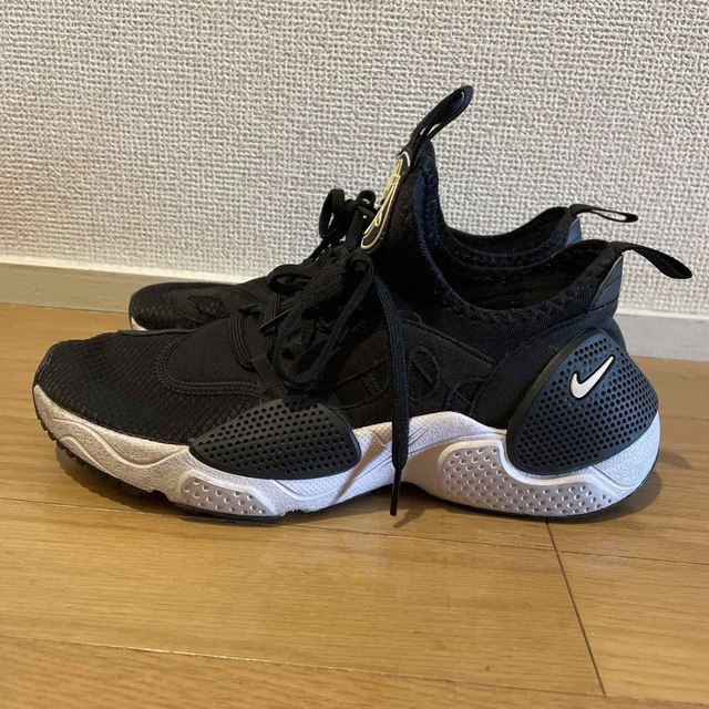 NIKE(ナイキ)のナイキ/NIKEハラチHUARACHE E.D.G.E. TXT 24.5cm レディースの靴/シューズ(スニーカー)の商品写真