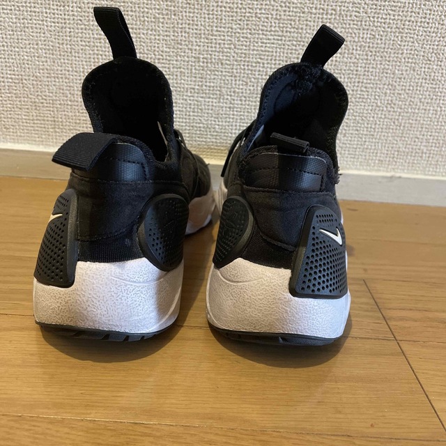 NIKE(ナイキ)のナイキ/NIKEハラチHUARACHE E.D.G.E. TXT 24.5cm レディースの靴/シューズ(スニーカー)の商品写真