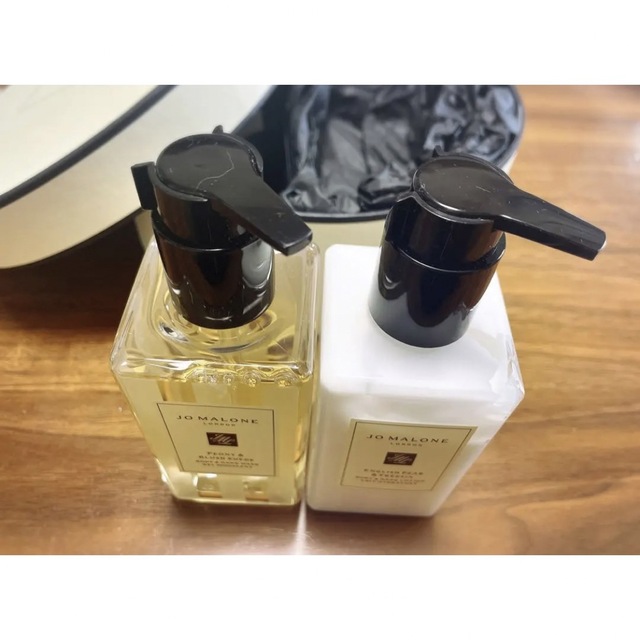 Jo Malone(ジョーマローン)の【ギフトBOX付】Jo Maloneボディソープ&ローションセット コスメ/美容のボディケア(ボディソープ/石鹸)の商品写真