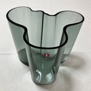 イッタラ(iittala)の値下げしました✩Aalto base gray 120mm (花瓶)