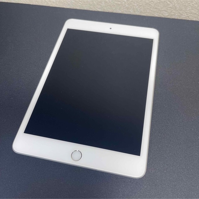 Apple iPad mini 5 64GB Wi-Fiモデル シルバー 1