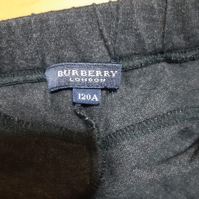 BURBERRY(バーバリー)のBURBERRY バーバリー ハーフパンツ 120cm キッズ/ベビー/マタニティのキッズ服男の子用(90cm~)(パンツ/スパッツ)の商品写真