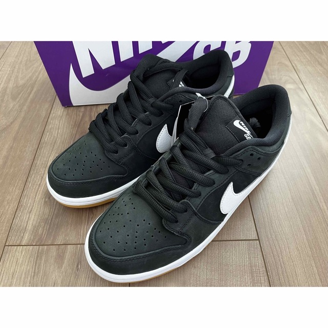 靴/シューズNIKE SB DUNK LOW ナイキ　ダンク　28