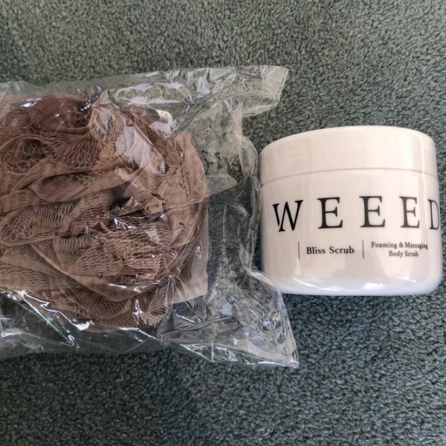 SABON(サボン)の【新品・未開封】WEEED ブリススクラブ 泡立てネット付き コスメ/美容のボディケア(ボディスクラブ)の商品写真