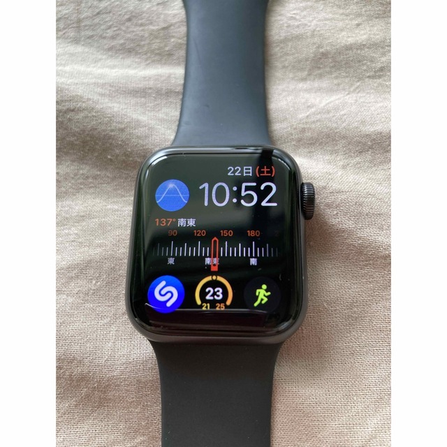 [美品] Apple Watch SE 40mm GPS スペースグレイ87%