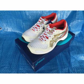 アシックス(asics)のLYTERACER 23.0 cm 1012A159-100(スニーカー)