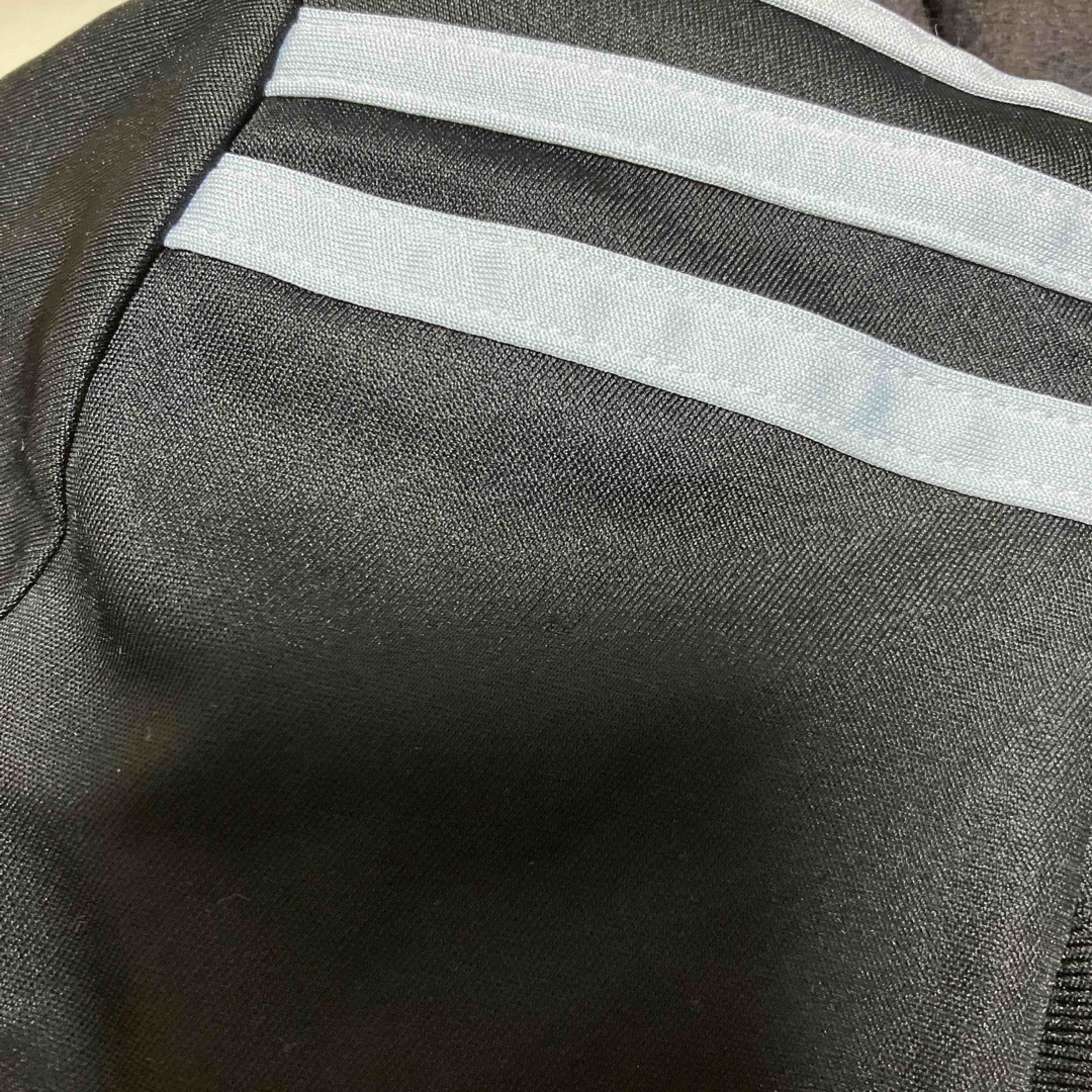 adidas(アディダス)の子供用スポーツウェア キッズ/ベビー/マタニティのキッズ服男の子用(90cm~)(Tシャツ/カットソー)の商品写真