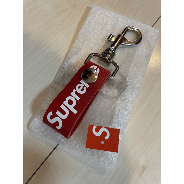 得価通販 Supreme - Supreme 21SS Leather Key Loop 赤の通販 by
