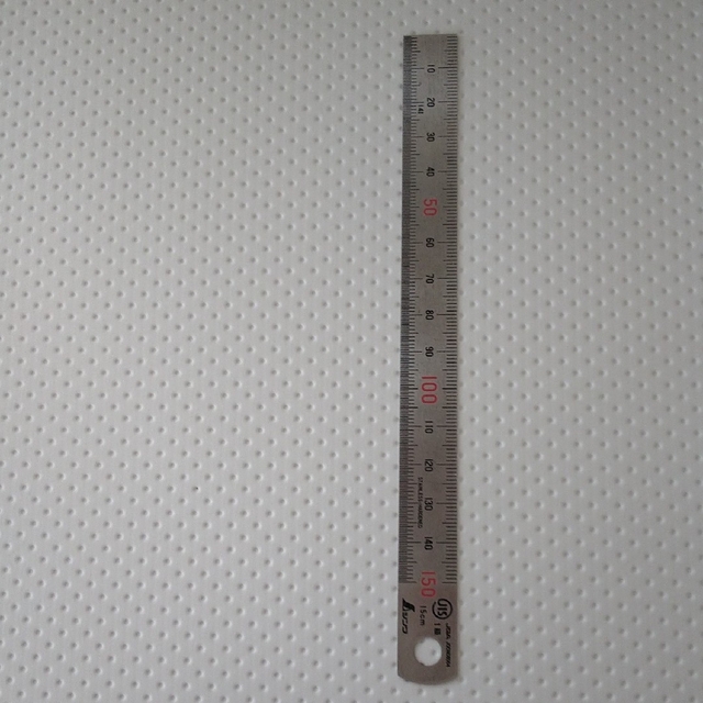 合皮 生地 PVCパンチングレザー ホワイト A4サイズ ハンドメイドの素材/材料(生地/糸)の商品写真