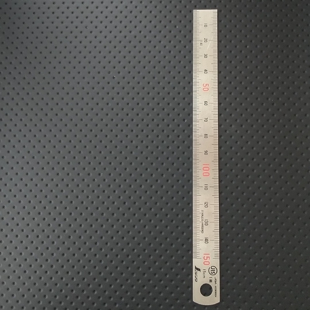 合皮 生地 PVCパンチングレザー ブラック A4サイズ ハンドメイドの素材/材料(生地/糸)の商品写真