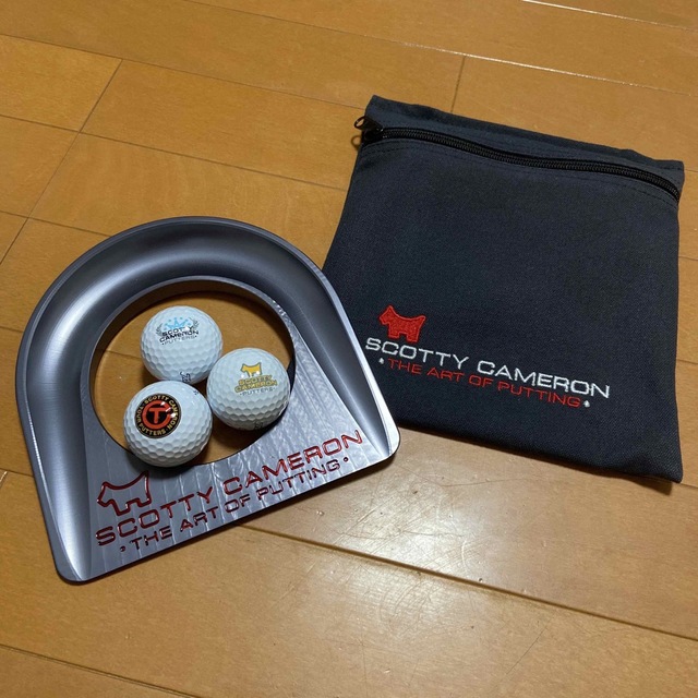Scotty Cameron(スコッティキャメロン)のScooty Cameron Putting Cup Kit&GolfBalls スポーツ/アウトドアのゴルフ(その他)の商品写真