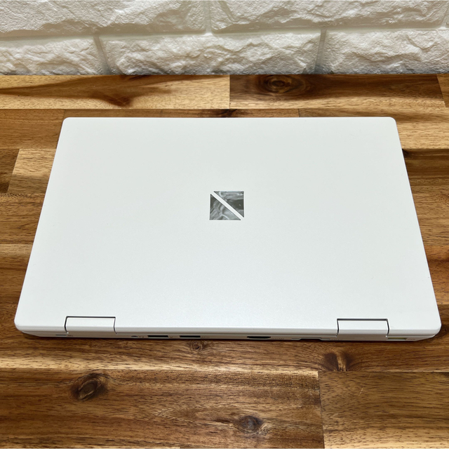 NEC - 【美品】ホワイト NEC ☘爆速SSD256GB搭載 ☘第7世代Core i5の