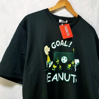 ピーナッツ(PEANUTS)の新品　スヌーピー　PEANUTS　 Tシャツ 半袖　黒　Lサイズ(Tシャツ/カットソー(半袖/袖なし))