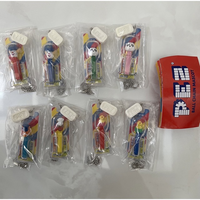 PEZ ボールチェーンマスコット　カプセル　ガチャ　全8種　コンプ