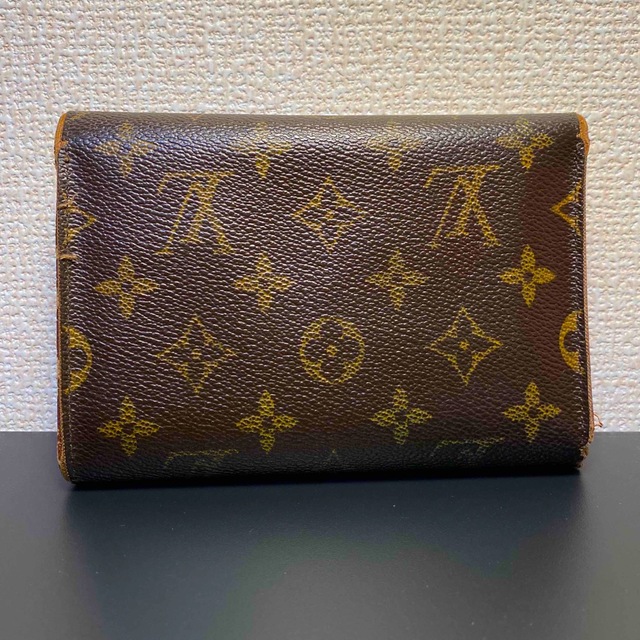 LOUIS VUITTON(ルイヴィトン)のLOUIS VUITTON ルイヴィトン モノグラム エテュイパピエ 折財布 レディースのファッション小物(財布)の商品写真