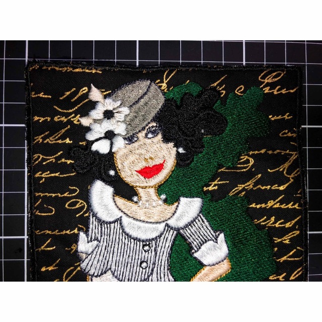 ロラライハリス　刺繍　ワッペン　生地 ハンドメイドの素材/材料(各種パーツ)の商品写真