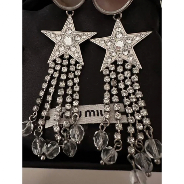 miumiu星イヤリング ミュウミュウ ビジューイヤリング アクセサリー