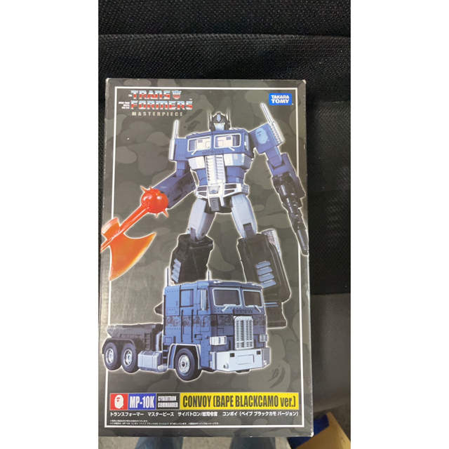 MEDICOM TOY(メディコムトイ)のTRANSFORMERS MP-10K CONVOY BAPE(R) BLACK ハンドメイドのおもちゃ(フィギュア)の商品写真