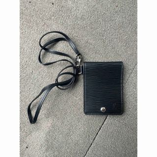ルイヴィトン ポルトカルトID バンドリエール エピ ノワール パス