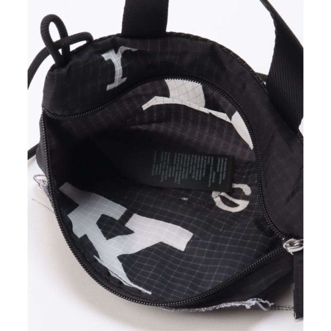 marimekko(マリメッコ)の新品✨タグ付き♪未使用　マリメッコ　軽量　コンパクト　ショルダーバッグ ブラック レディースのバッグ(ショルダーバッグ)の商品写真