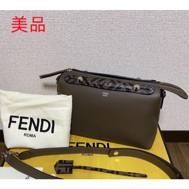 フェンディ FENDI ロゴ メッセンジャー ナイロン レザー ショルダーバッグ