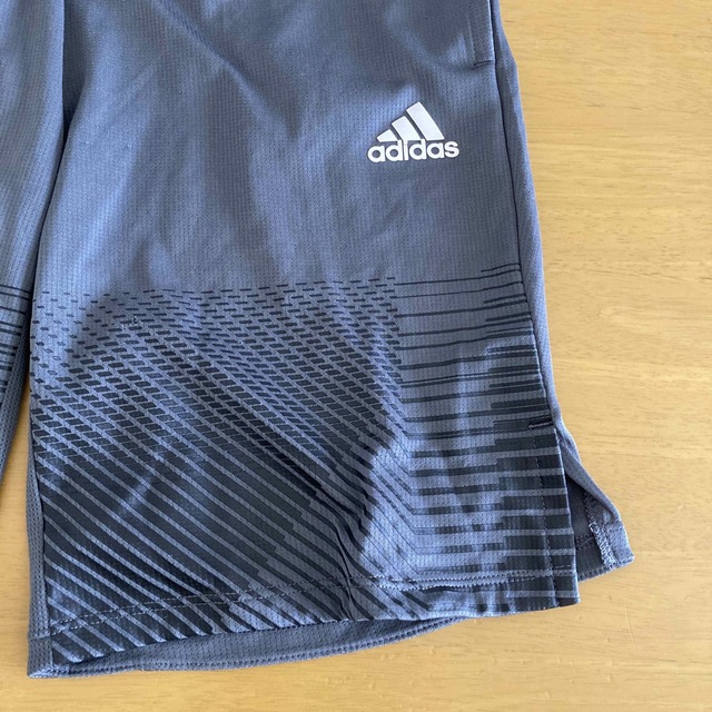 adidas(アディダス)のadidas ドライハーフパンツ 150㎝ キッズ/ベビー/マタニティのキッズ服男の子用(90cm~)(パンツ/スパッツ)の商品写真